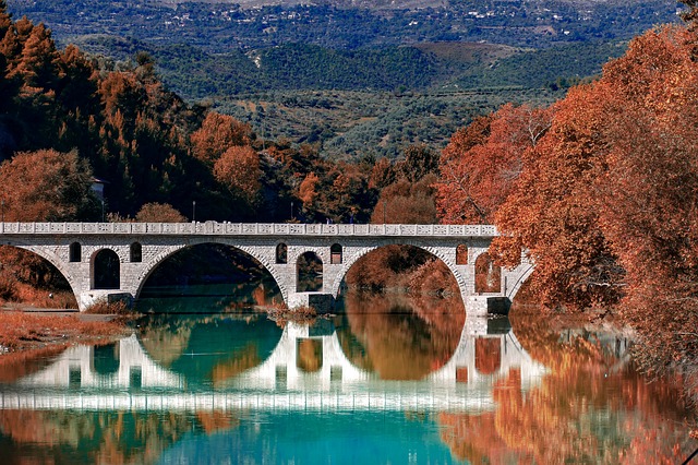 גשר רומאי עתיק - בראט