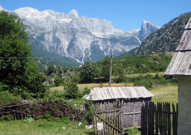 הכפר טת' - אחד המקומות היפים באלבניה