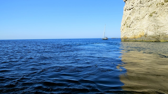 הים היוני אלבניה