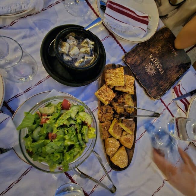 ארוחה במסעדת טרדיטה